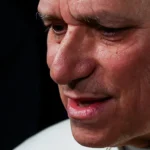 Policiais buscam explosivos na casa do irmão do Papa Leão XIV em Illinois