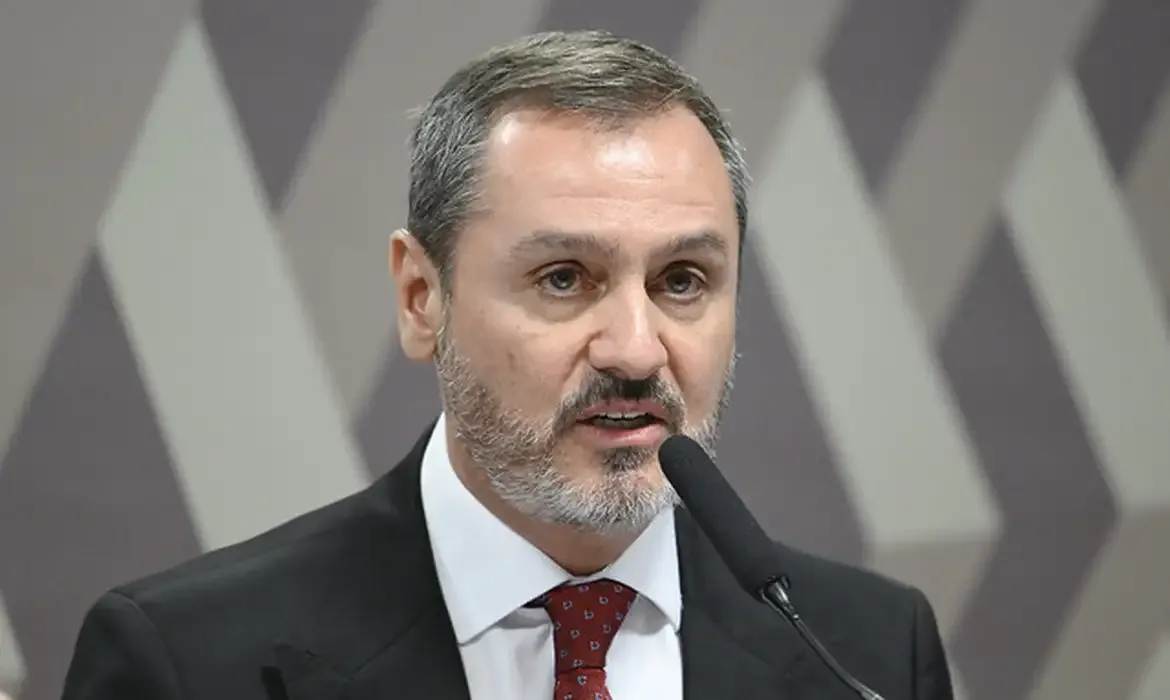 Bandeiras Brasil e EUA, símbolo de reciprocidade diplomática