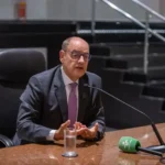 Ricardo Couto governador interino Rio de Janeiro mudanças administração pública Banco Master Refit