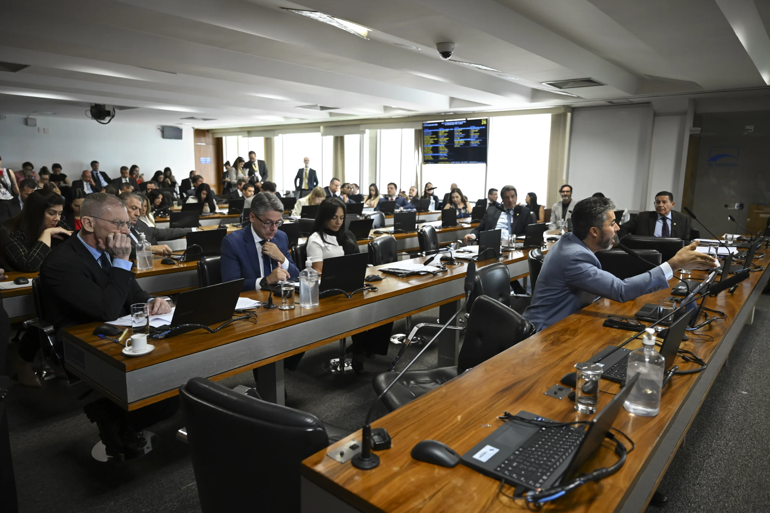 PEC Senado responsabilidade jornais, documento legal, imprensa, liberdade de expressão