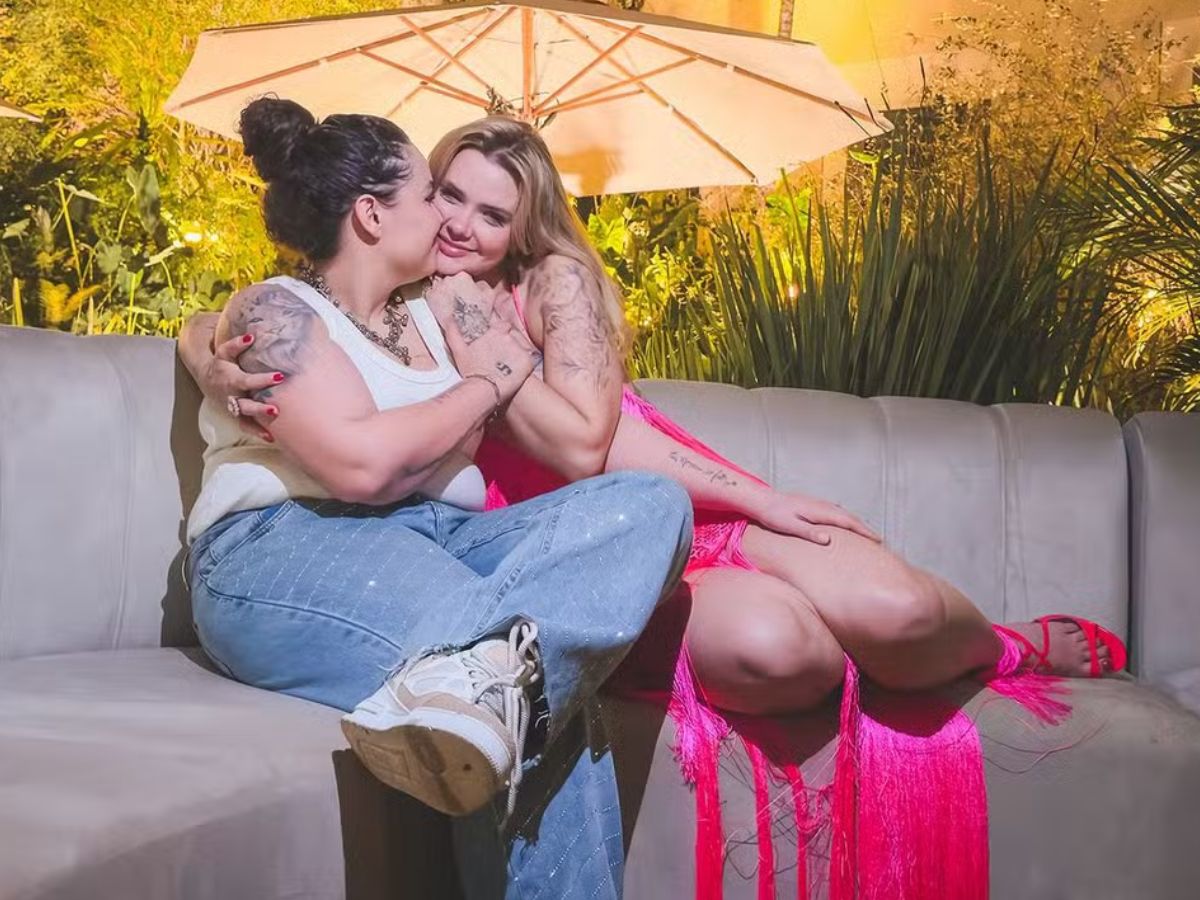 Casamento Marcela Mc Gowan e Luiza Martins, ex-BBB, com tema místico e convites de tarô