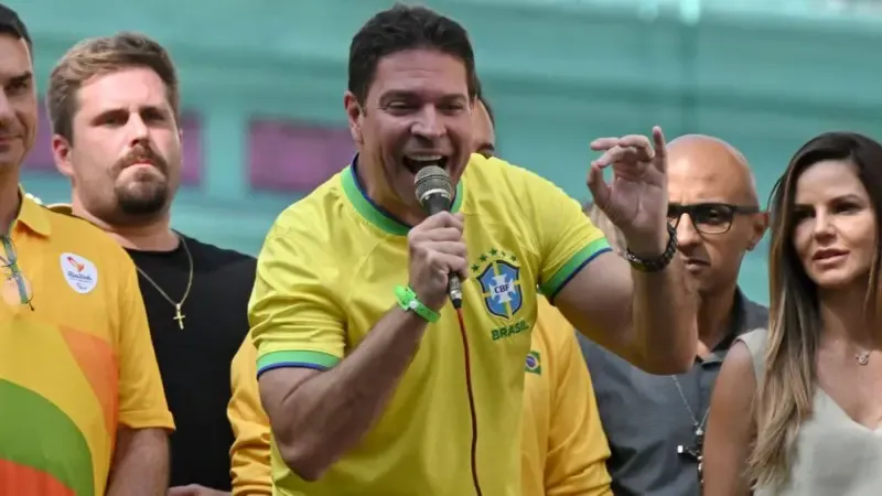 Alexandre Ramagem preso pelo ICE, ex-deputado brasileiro detido nos Estados Unidos