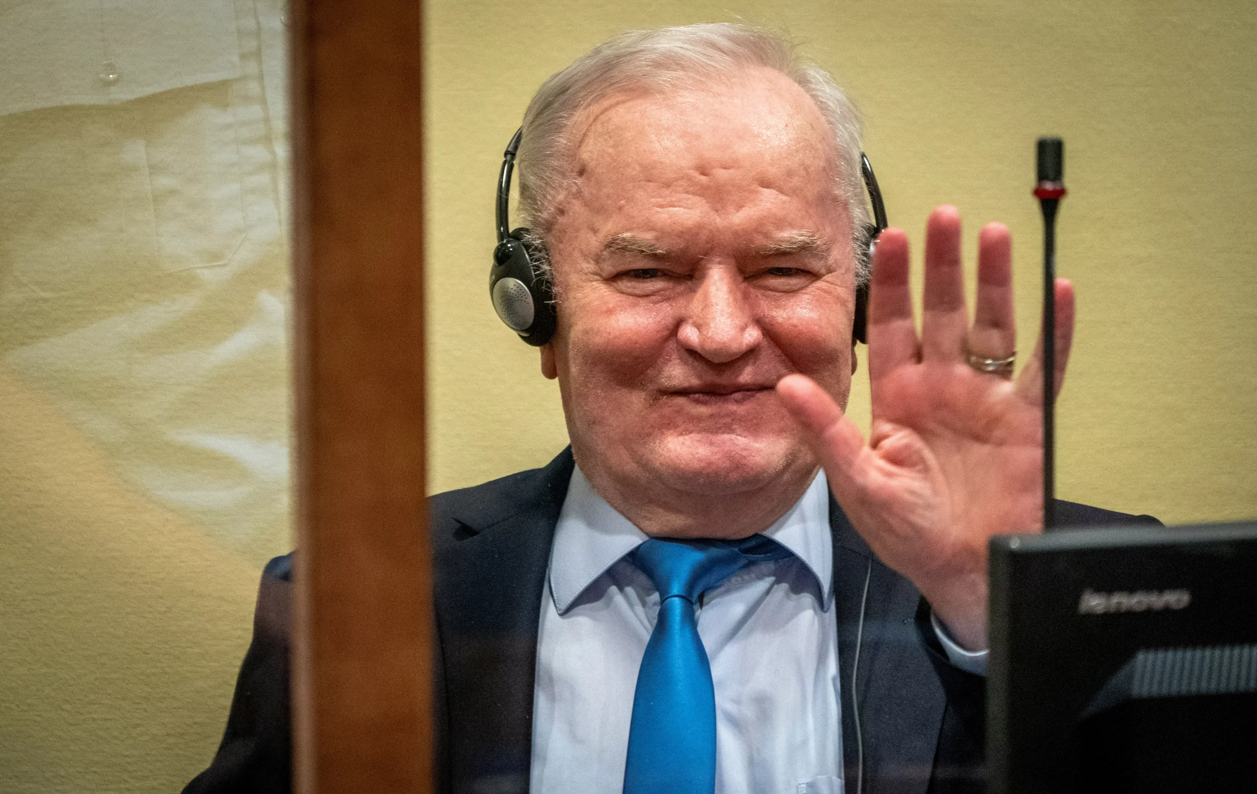 Ratko Mladic, criminoso de guerra, AVC, Haia, prisão perpétua