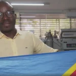 Heritier Kabamba Subissay, congolês na Paraíba, celebrando a classificação da RD Congo para a Copa do Mundo