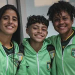 Time feminino Liga São João embarcando para Copa do Brasil