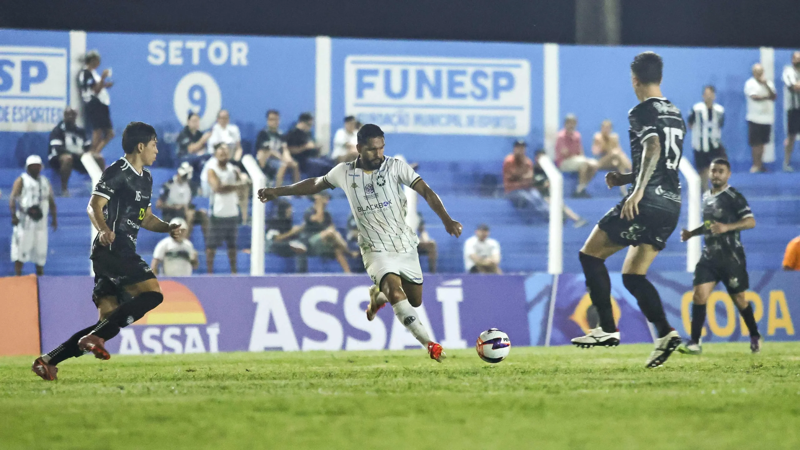 Partida Operário-MS x Rio Branco-ES da Copa Verde 2026 com placar de 1 a 1.