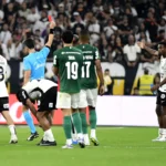 Jogador André do Corinthians em campo após receber multa por indisciplina
