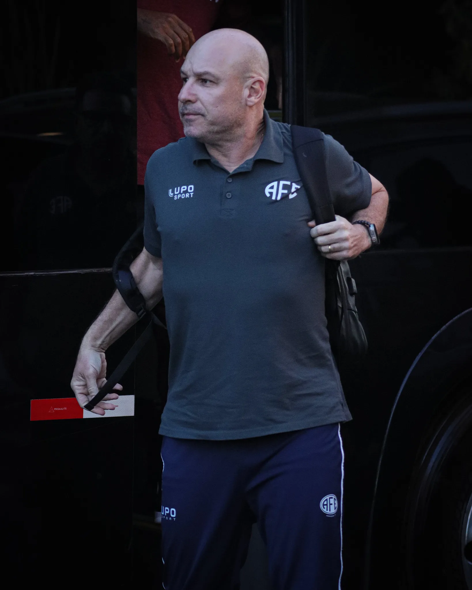 Jogadores da Ferroviária comemorando um gol crucial contra o Ituano na Série A2