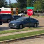 Policial em Shreveport após ataque a tiros com crianças