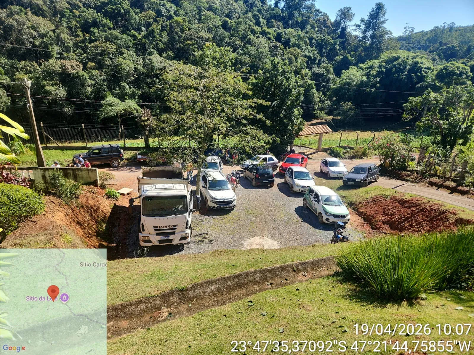 Casas com telhados danificados por granizo em Piedade, SP