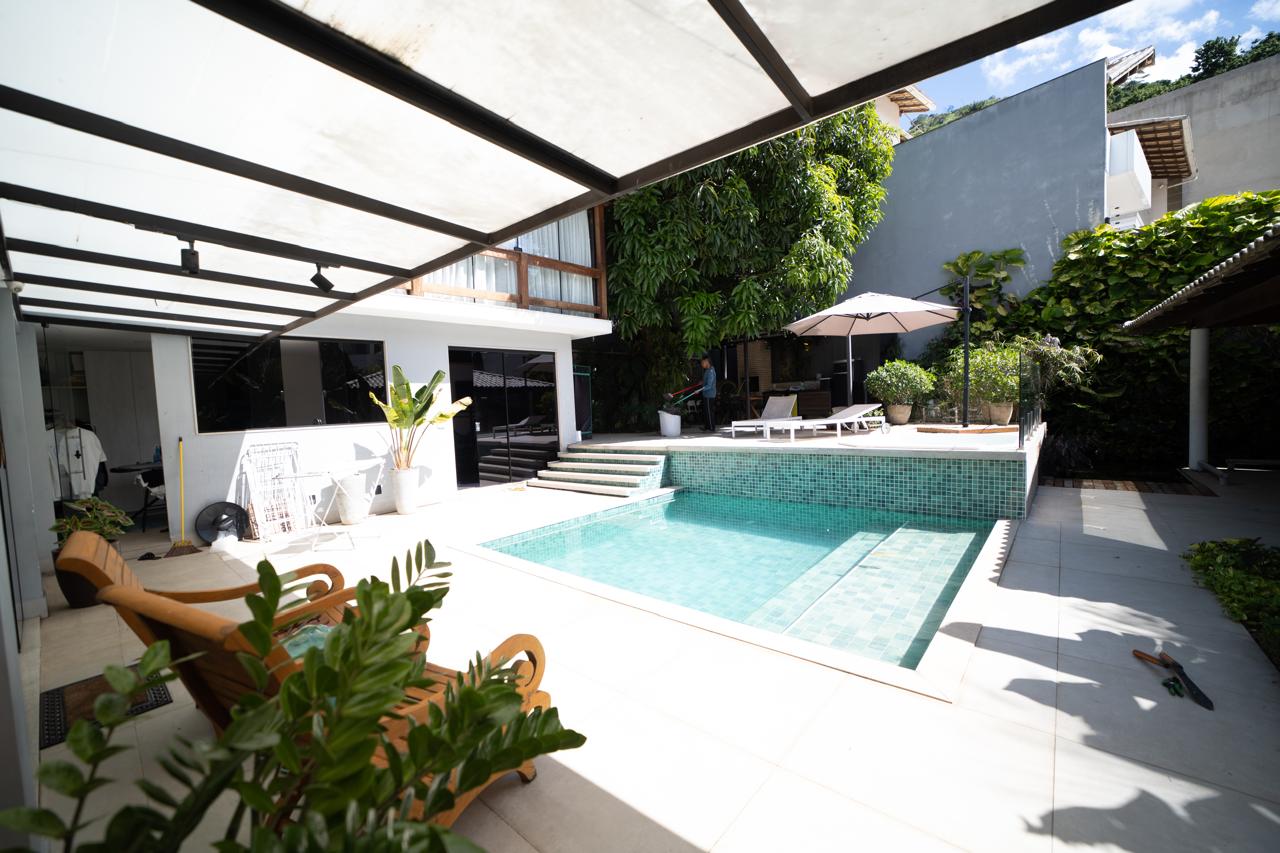 Casa de luxo envolvida em disputa de aluguel com cantor Silva