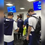 Time de futebol Araguaína no aeroporto de Cuiabá após voo desviado