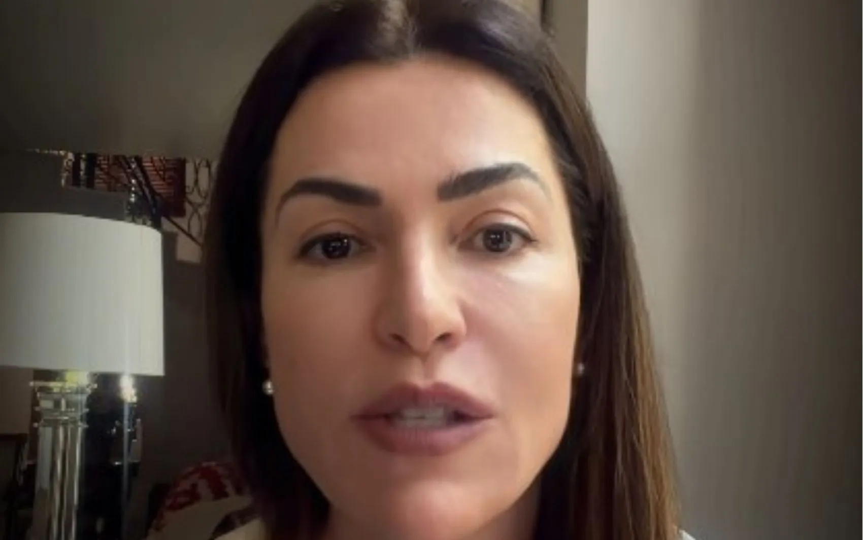 Priscilla Bovo, cirurgiã dentista bucomaxilofacial, em seu consultório