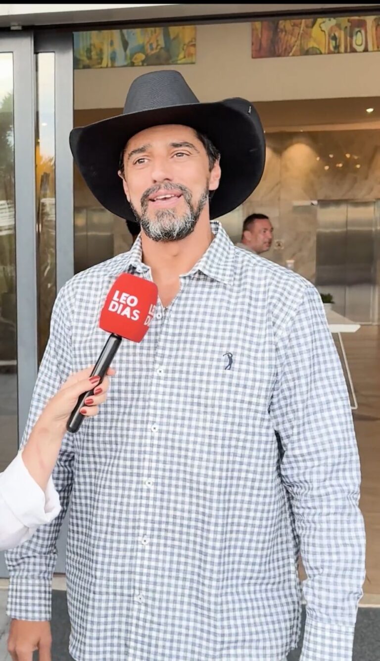 Alberto Cowboy, participante do BBB26, sorrindo e falando sobre sua vida após o reality show.