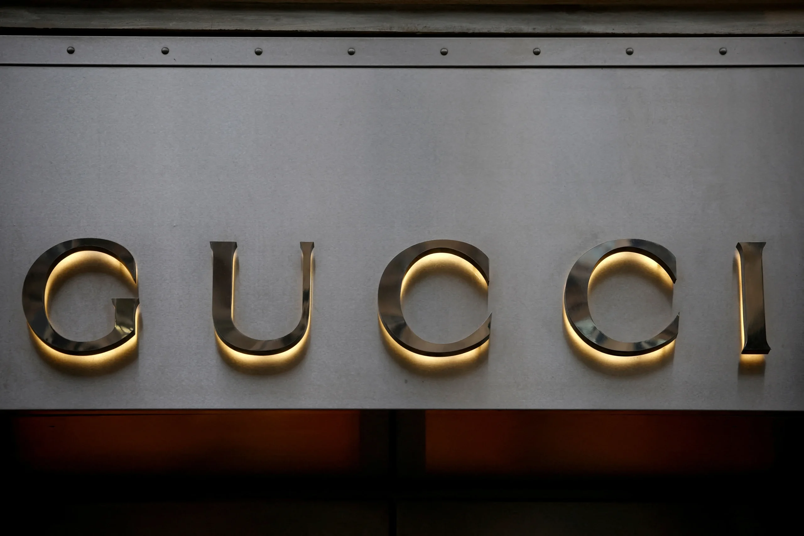 Óculos inteligentes de luxo Gucci e Google