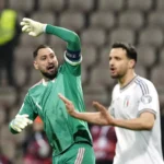 Goleiro Donnarumma chorando após a eliminação da seleção italiana de futebol.