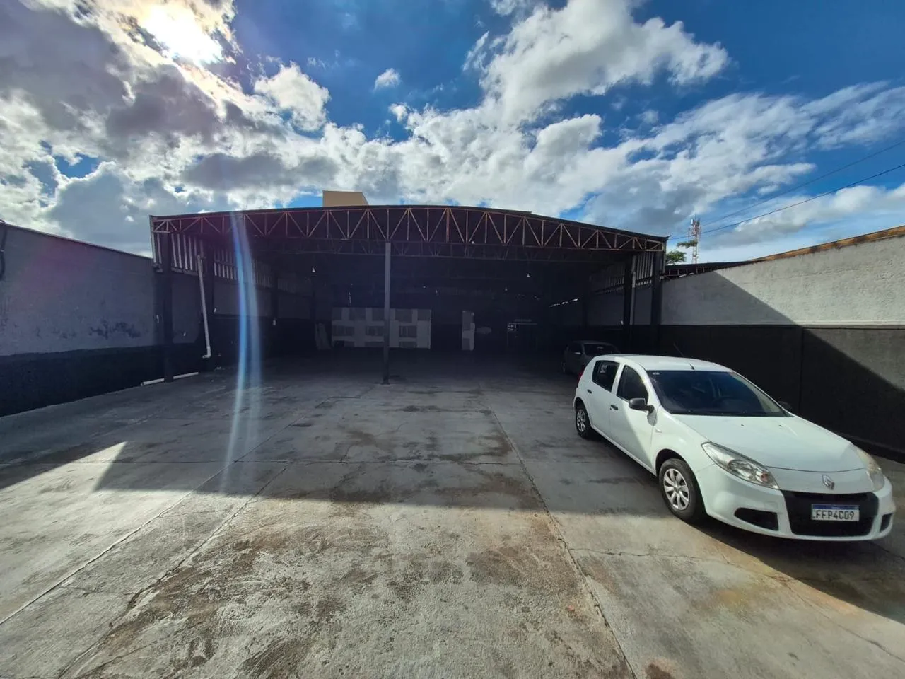 Polícia Civil investiga golpes em Rio Preto, garagem de carros