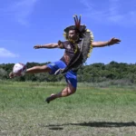 Time de futebol indígena, E.C. Originários, jogadores de várias etnias, Maricá RJ, cacique Tupã Nunes.