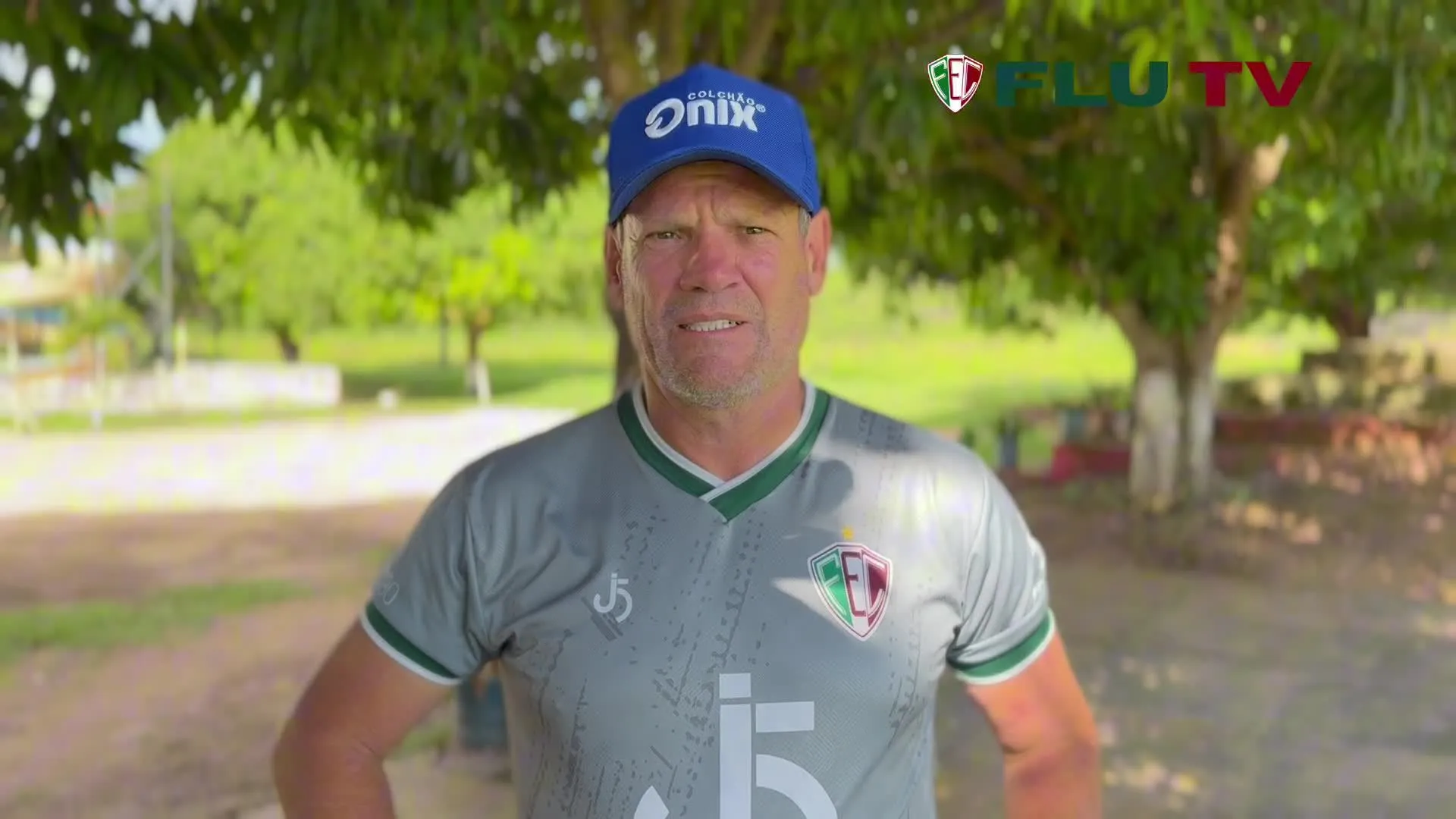 Partida de futebol entre Fluminense-PI e Piauí, Clássico Piauiense, Copa do Nordeste, Albertão, jogadores em ação