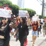 Gráfico de produtividade, trabalhadores em escritório, debate 6x1, economia Brasil