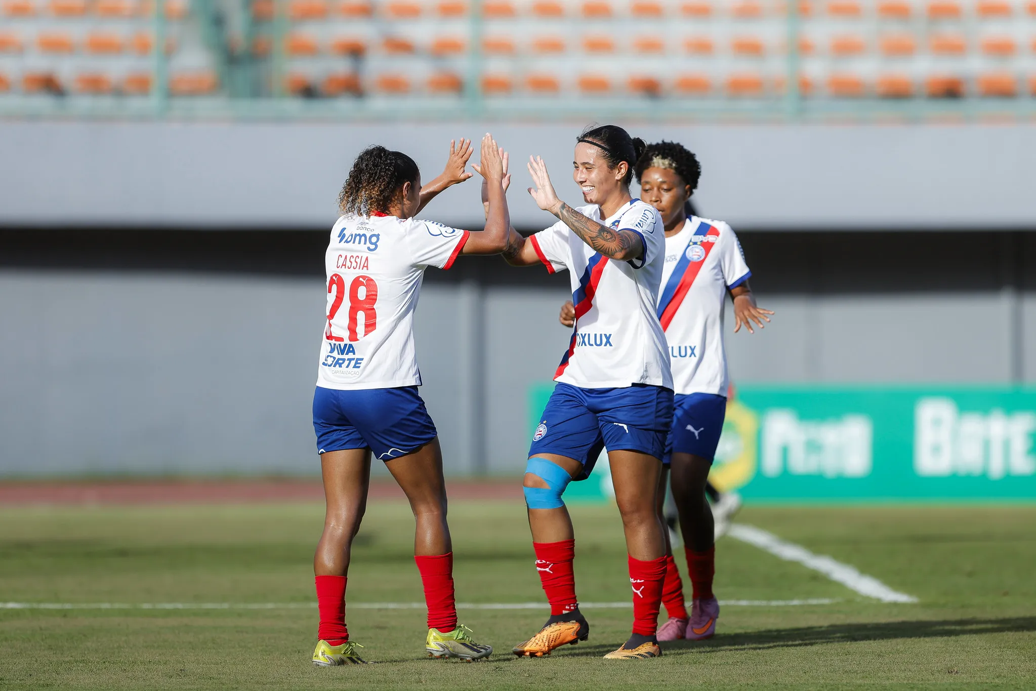Time feminino do Bahia em jogo contra o Flamengo, Campeonato Brasileiro