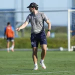 Time do Bahia treinando para o jogo contra o Flamengo no Maracanã