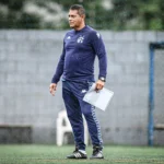 Elio Sizenando com a equipe do Guarani, escalação definida