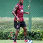 Time do Vitória em treino antes de jogo contra Athletico-PR