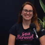 Estudantes e educadores explorando a Inteligência Artificial nas escolas