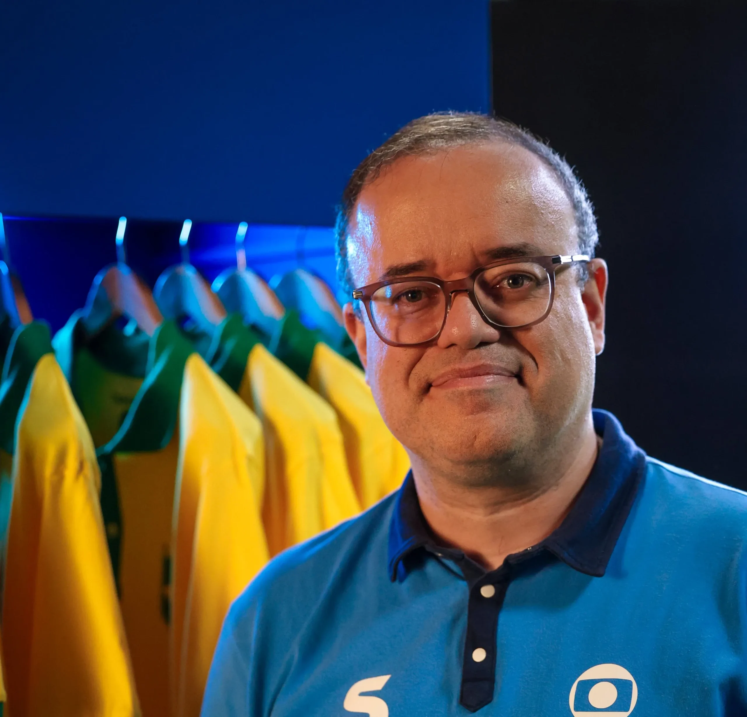 Everaldo Marques narrando jogos da Seleção Brasileira na Copa do Mundo 2026 pela TV Globo.