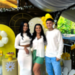 Bebê Aurora, filha de Pedro Espíndola e Rayne Luiza, com tios paternos em festa de mêsversário.