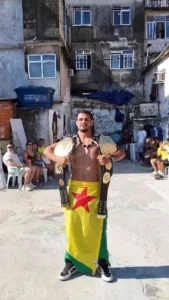 Wendel Almeida celebra títulos e Acre na 'trend da Rocinha'