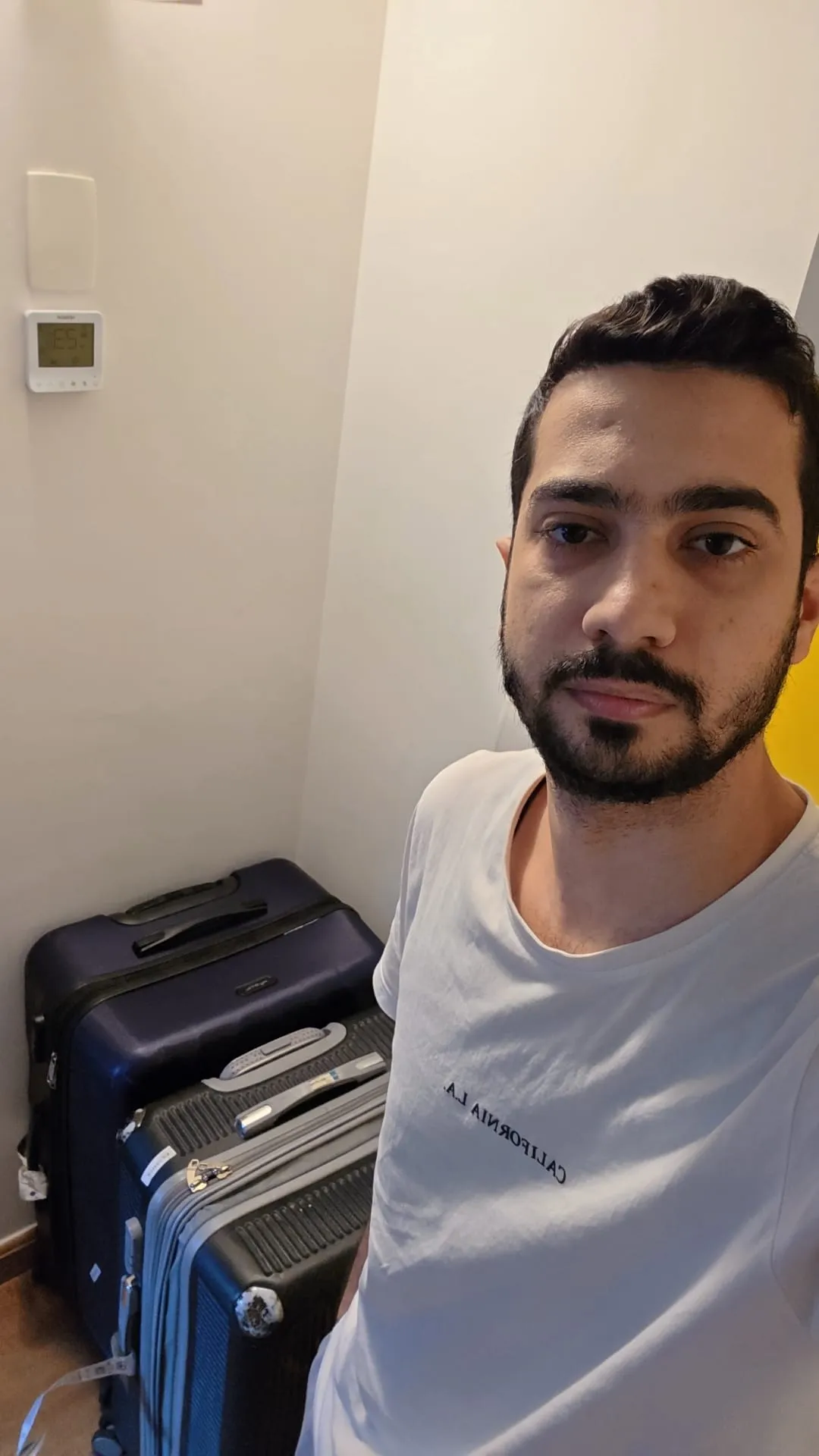 Família egípcia retida em aeroporto de Guarulhos aguardando refúgio com gestante e crianças