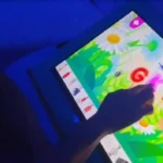 Criança com autismo e terapeuta em Itaperuna