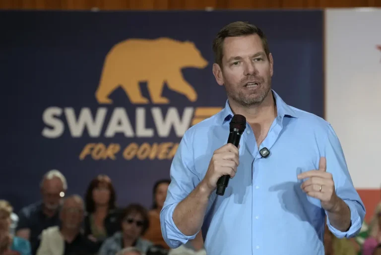 Eric Swalwell suspende campanha por denúncias de agressão sexual