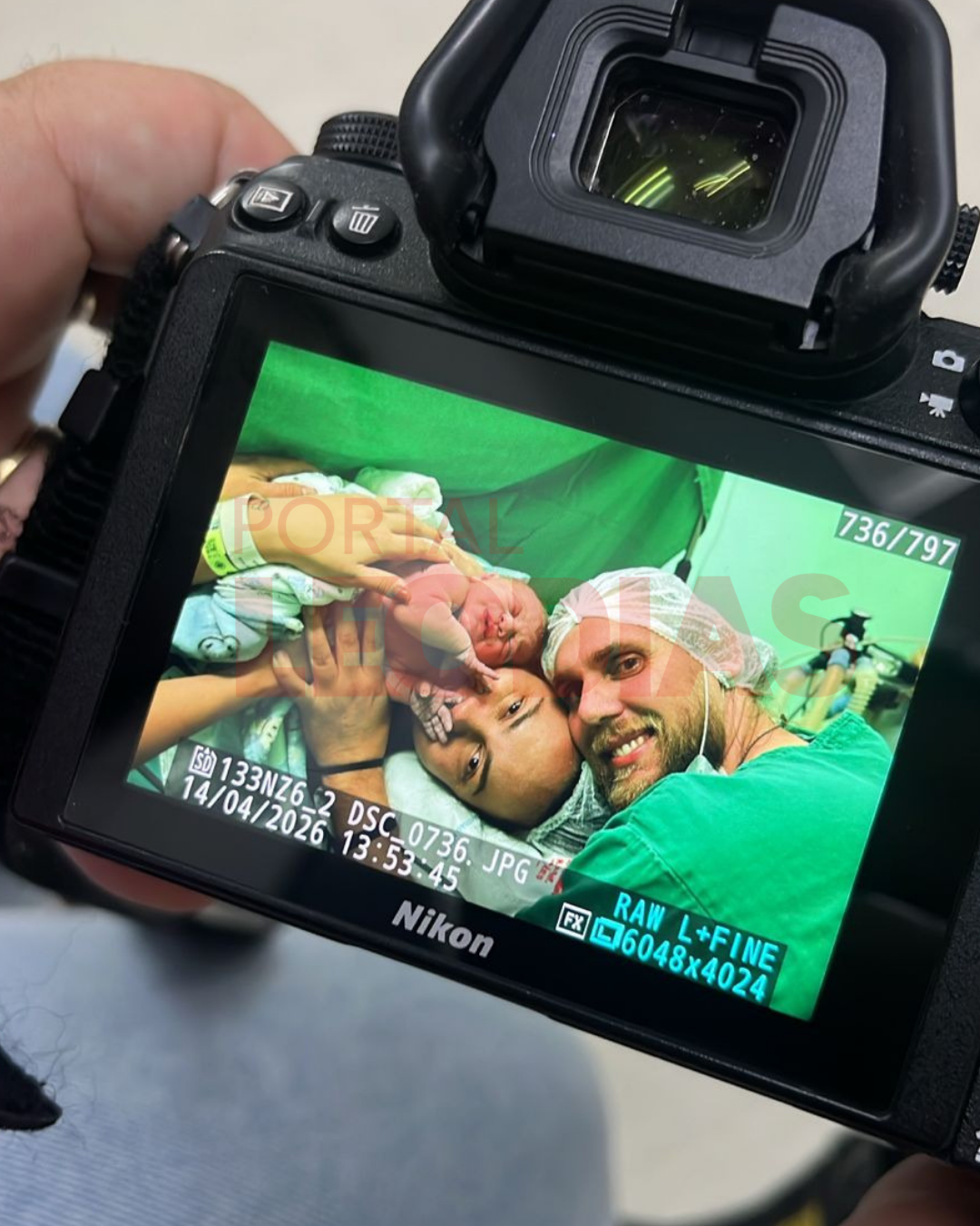 Ana Luísa Haas com seu filho Otto, neto de Gerson Brenner