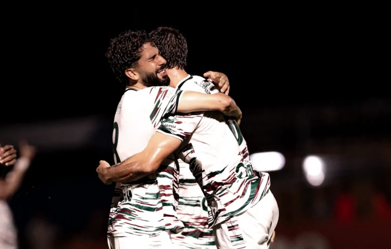Jogadores do Fluminense-PI comemorando gol contra o Piauí na Copa do Nordeste 2026