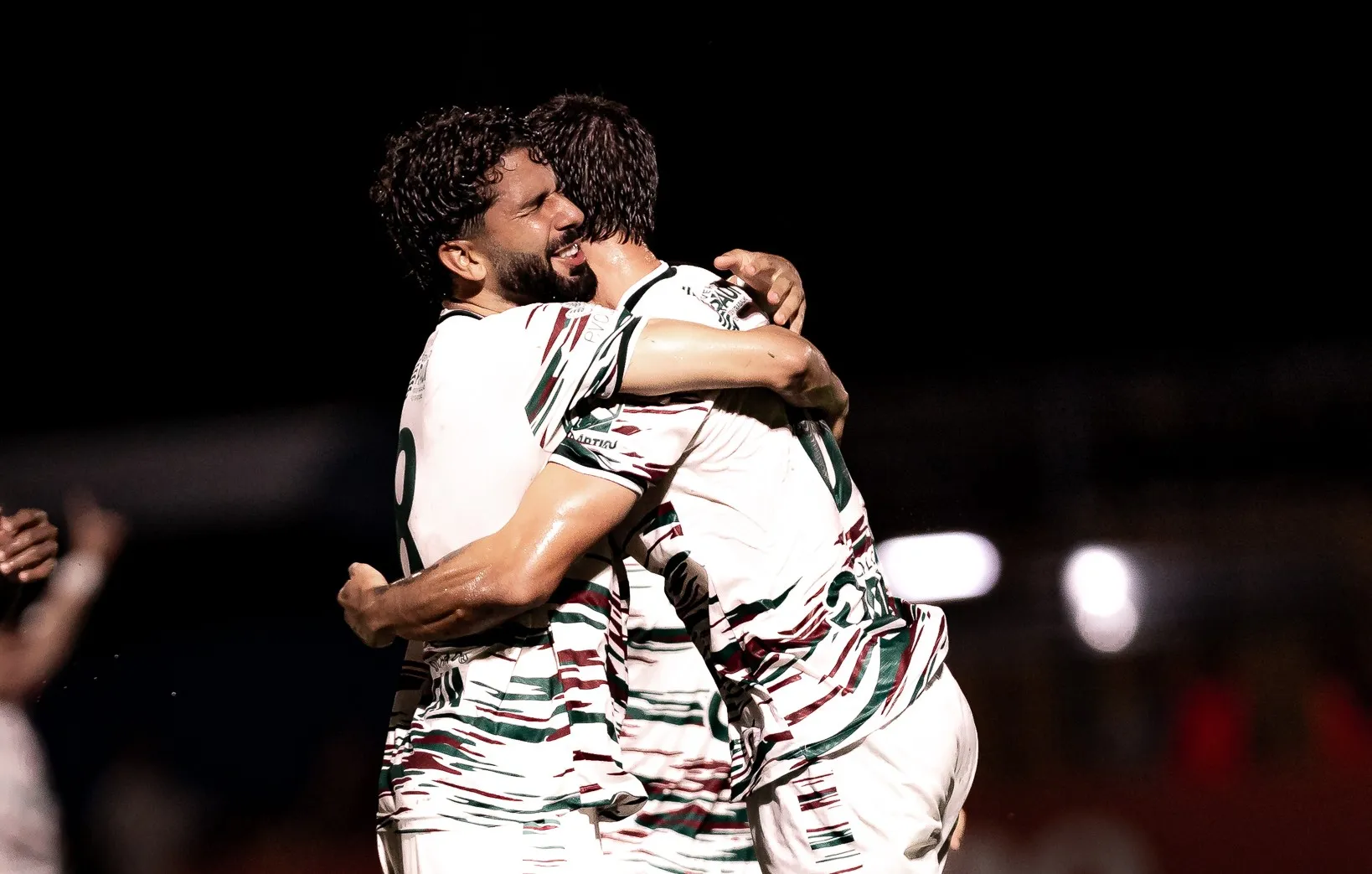 Jogadores do Fluminense-PI comemorando gol contra o Piauí na Copa do Nordeste 2026