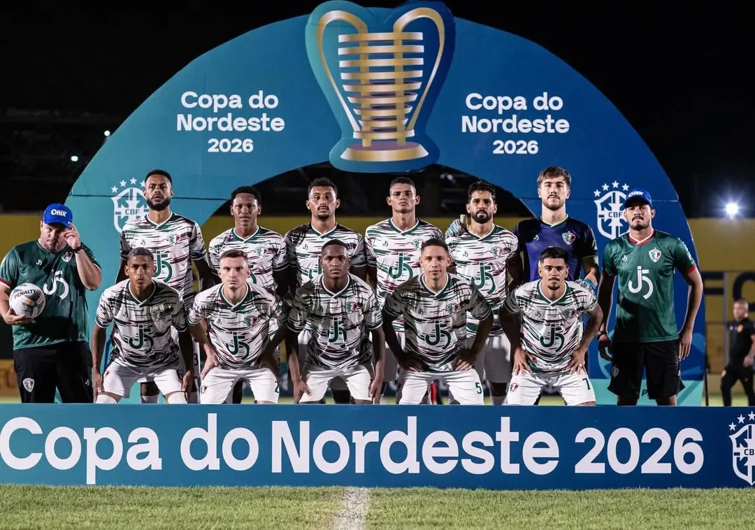 Partida de futebol entre Fluminense-PI e Piauí pela Copa do Nordeste
