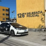 Homem foragido da justiça preso em Cabo Frio, RJ por tráfico de drogas