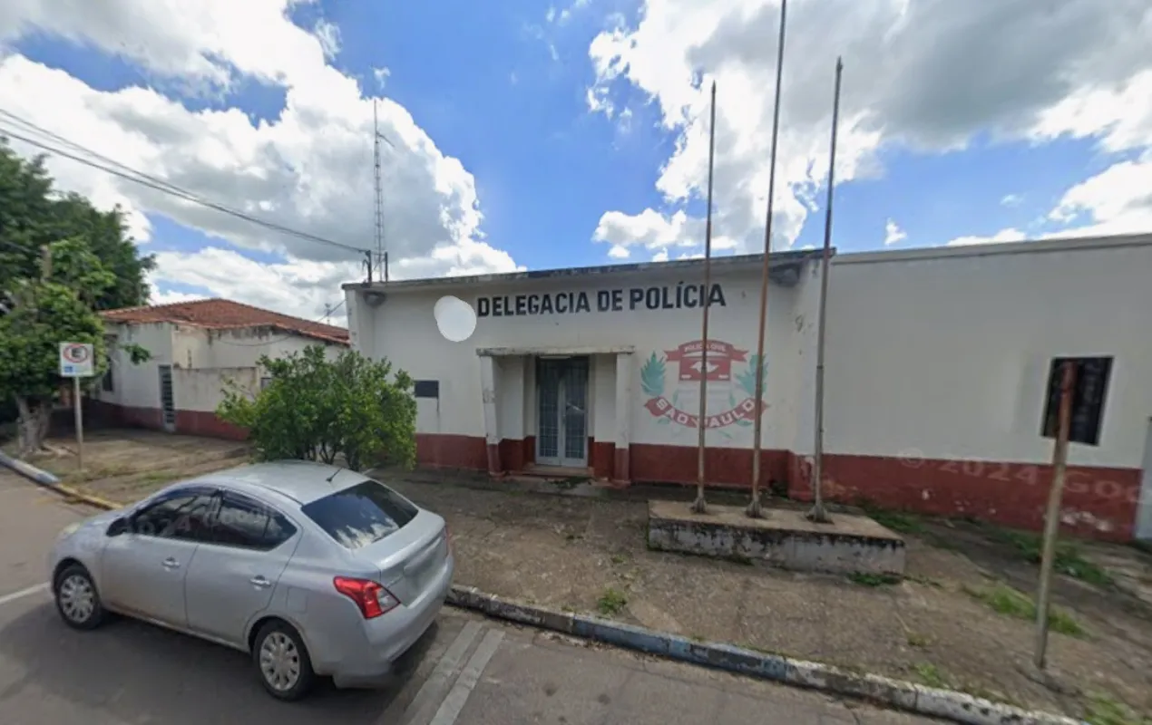 Mulher grávida em terapia após assédio no trabalho