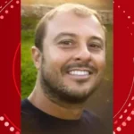 Caminhão guincho da Motiva Paraná em rodovia à noite com luzes de emergência