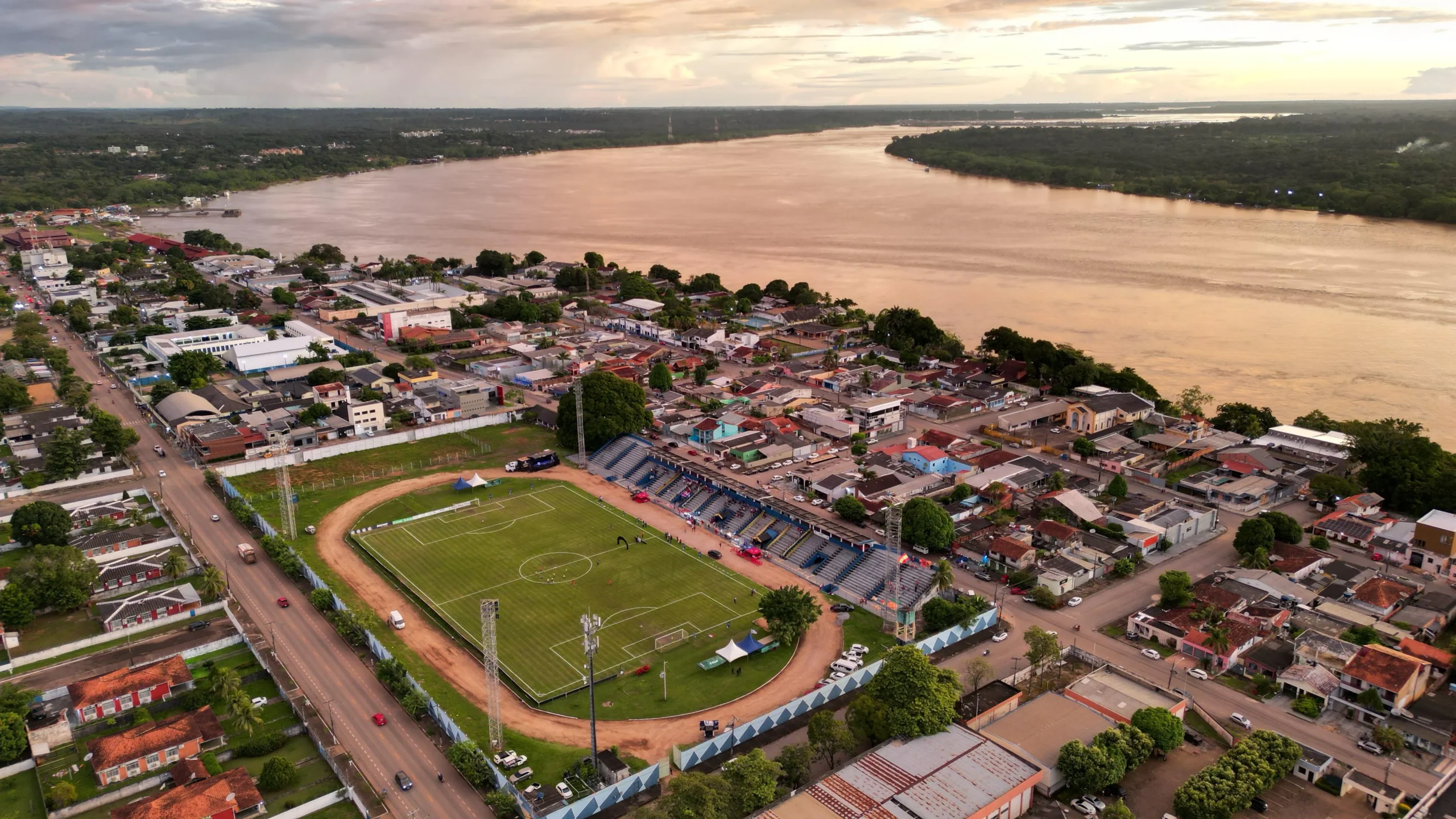 Time feminino do Galvez em ação no Brasileiro Feminino A3 contra o Itapuense-RO