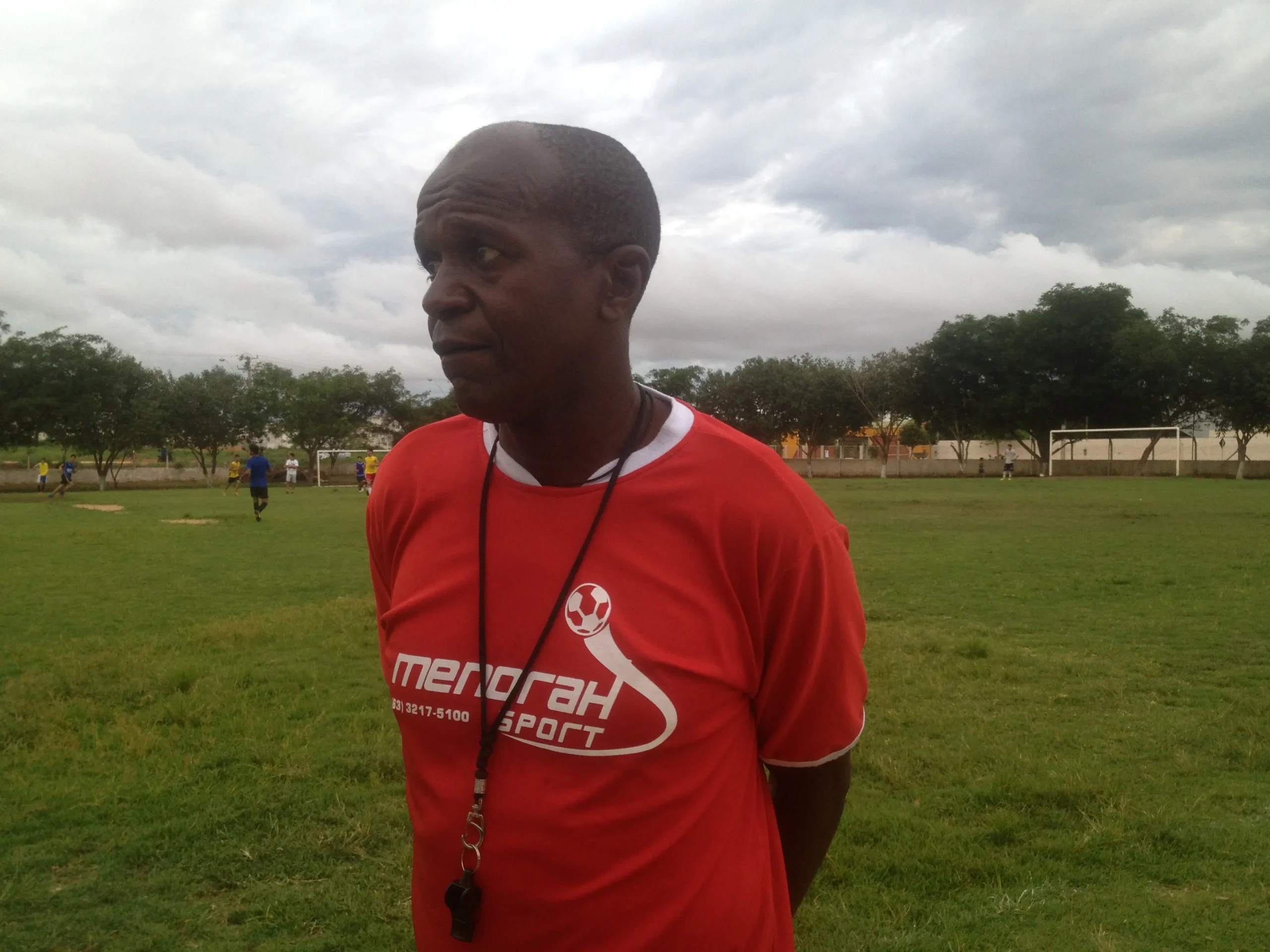 Gilberto Cai Cai, ex-jogador de futebol, retrato, Vasco, Fluminense, Neymar, história do futebol, futebol brasileiro