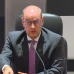 Diário Oficial com lista de exonerações no governo do RJ