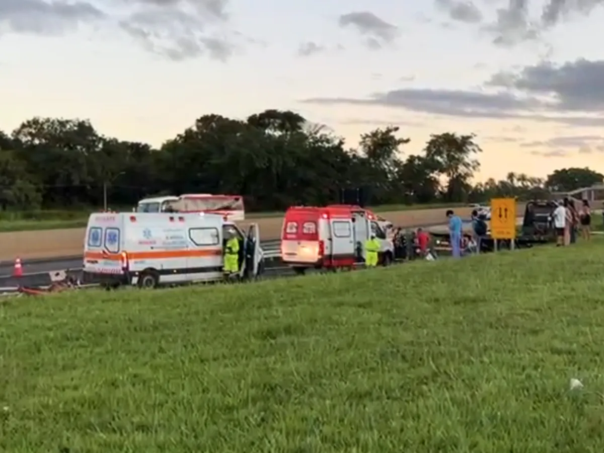 Acidente fatal de motocicleta na rodovia SP-255 em Araraquara