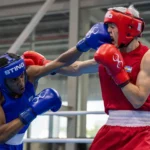 Gustavo Domingues com medalha de ouro de boxe nos Jogos Sul-Americanos da Juventude
