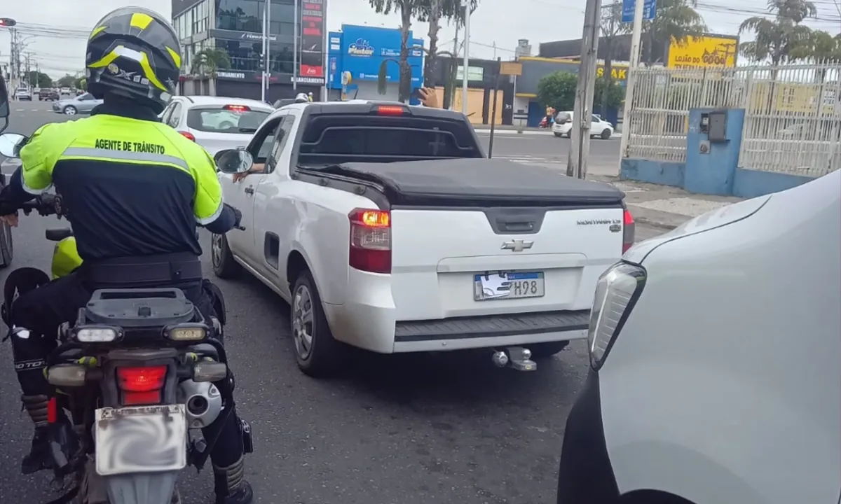 Homem detido em Feira de Santana por atropelar agente de trânsito