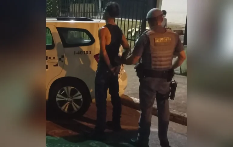 Agulha de crochê usada em agressão doméstica em Alumínio