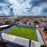 Jogadores de futebol em ação, Imperatriz contra Tocantinópolis, Série D, estádio Frei Epifânio D’Abadia